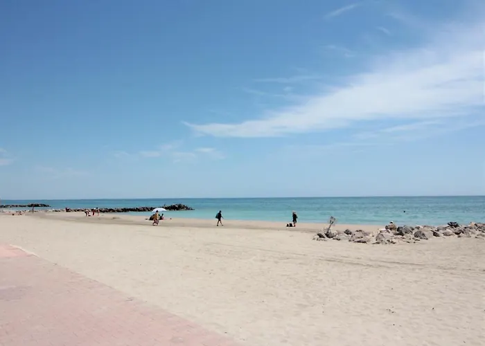 Studio Climatise Tout Confort A 2 Pas De La Mer Avec Parking Prive
